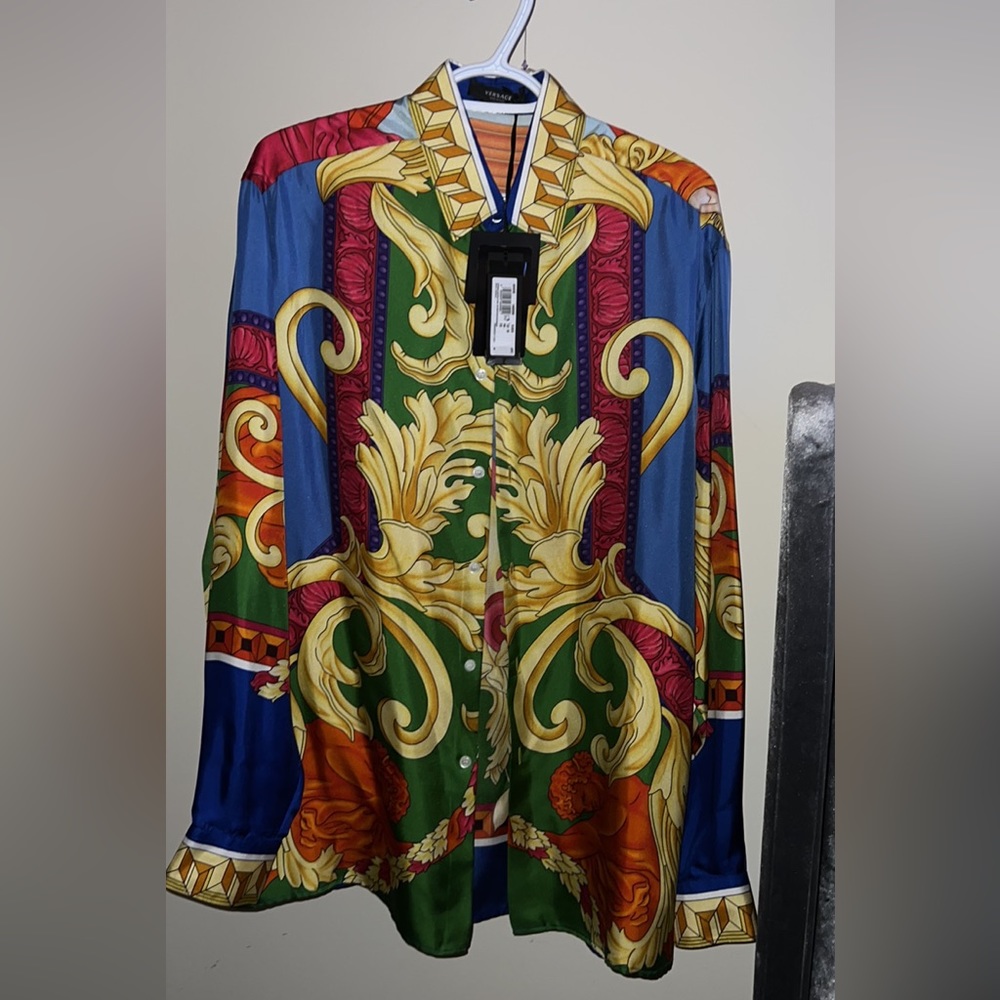 Versace 100% Silk Button Up size 39